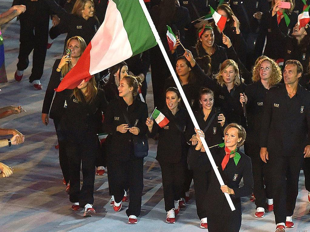 Post marcas de luxo vestem atletas no RIO 2016 delegação italiana