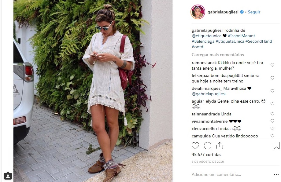 Gabriela Pugliesi usa vestido Isabel Marant e bolsa Balenciaga comprados no Etiqueta Única.