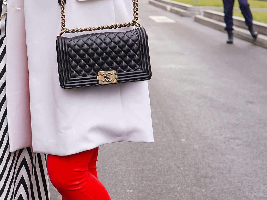 10 Passos para reconhecer uma Chanel de verdade - Etiqueta Unica