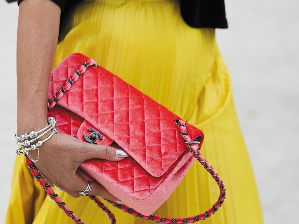 Foto bolsa Classic Flap rosa da marca Chanel para post As bags de luxo mais desejadas do mundo