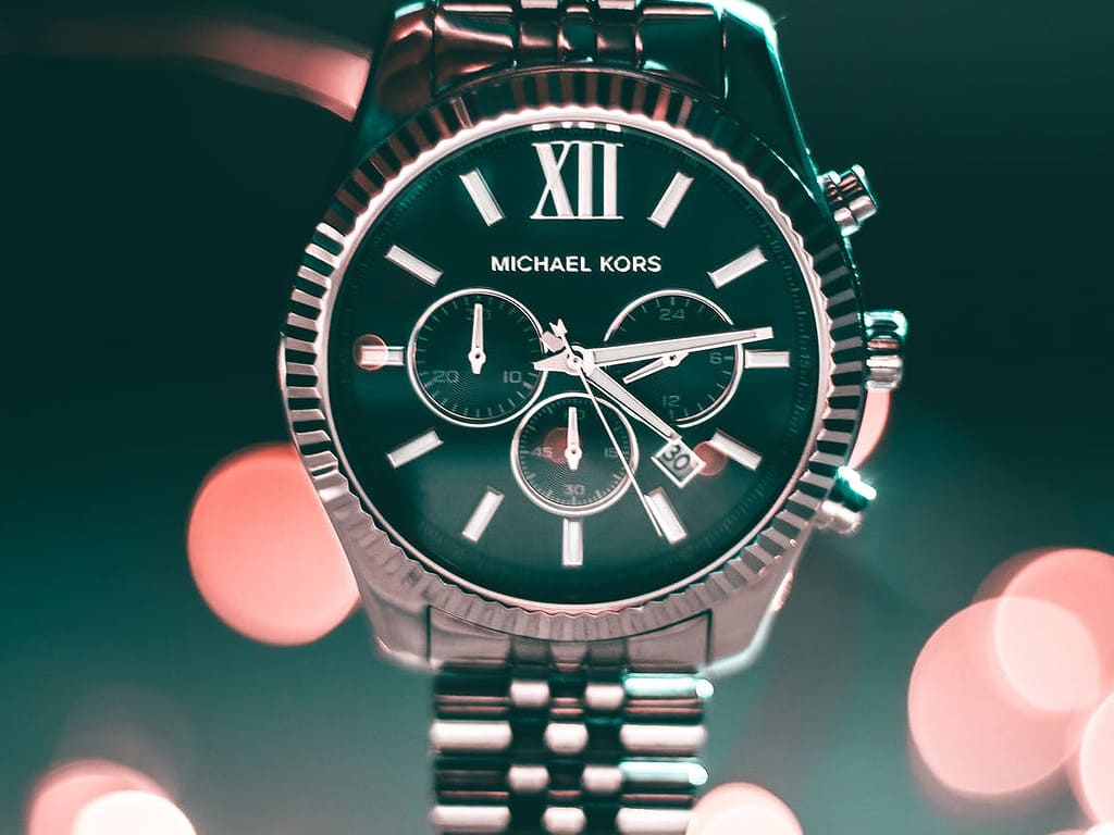 Capa do post sobre autenticação de relógio Michael Kors