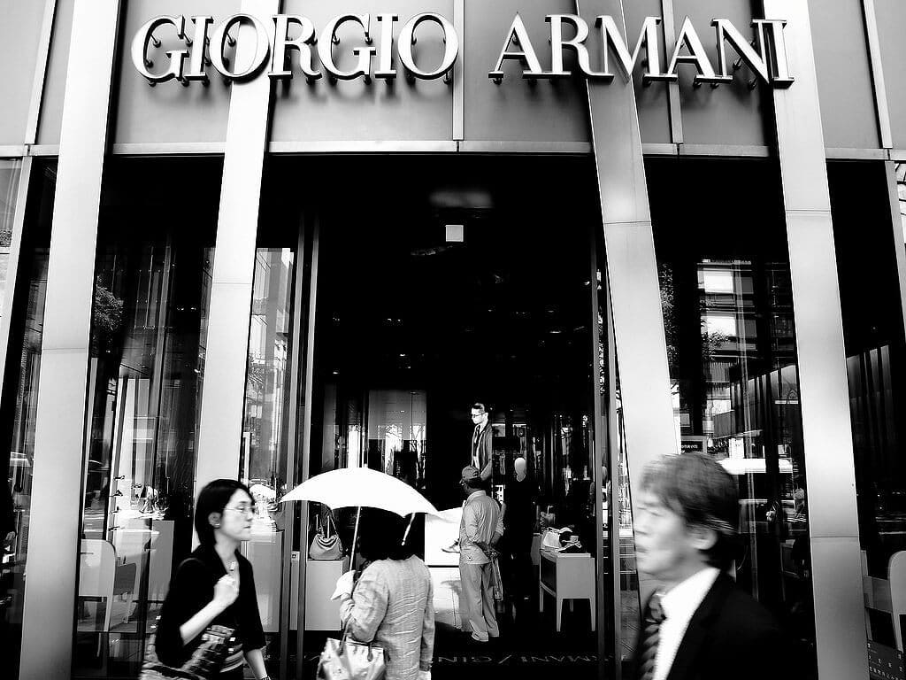 Capa do post sobre a história de Giorgio Armani