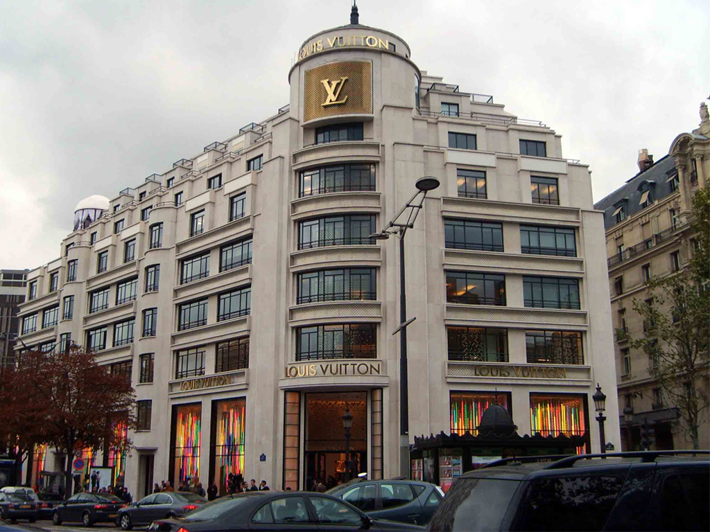 Fachada de loja da marca Louis Vuitton