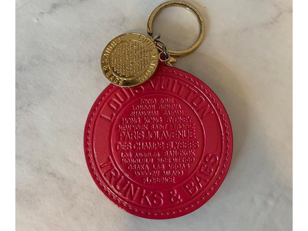 O chaveiro vai ajudar para que a chave não se perca na sua bolsa.