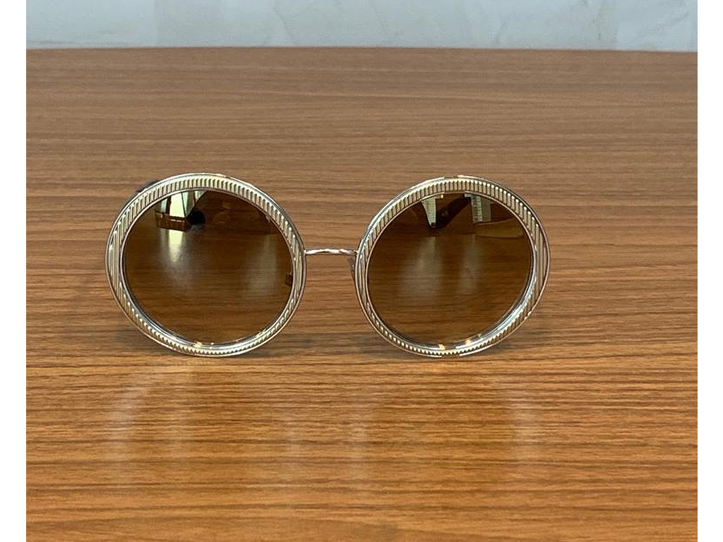 Os óculos de sol Dolce & Gabanna são considerado clássicos de estilo