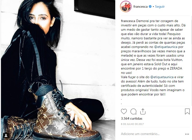 Francesca usa bota Louis Vuitton comprada no Etiqueta Única.