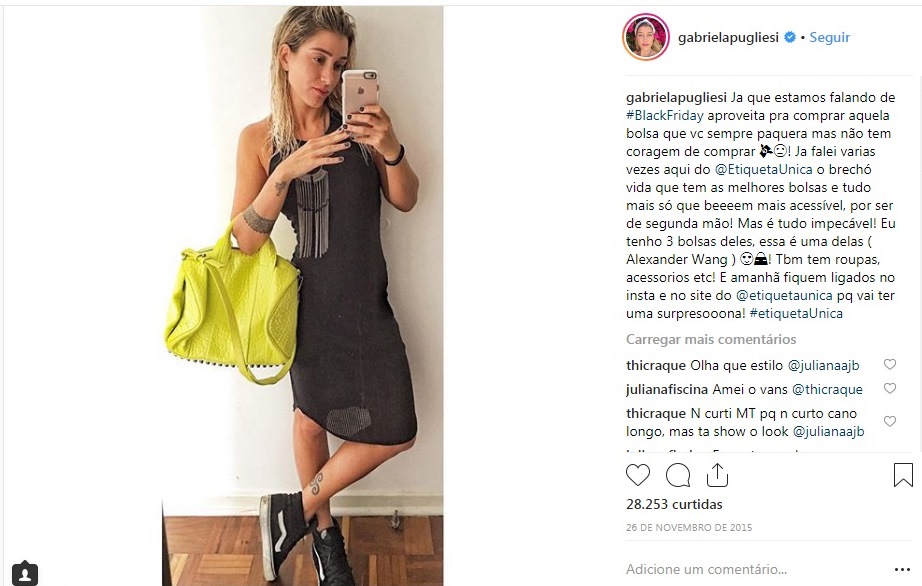 Gabriela Pugliesi usa bolsa Alexander Wang comprada no Etiqueta Única.