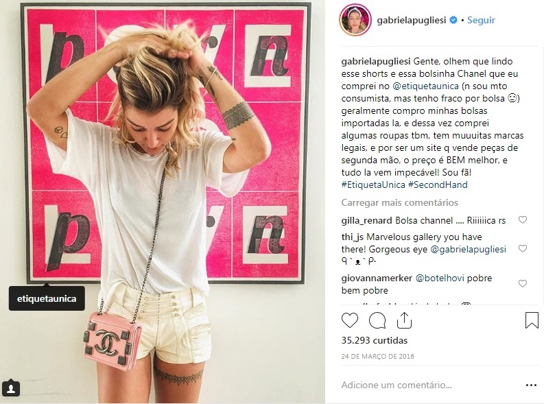 Gabriela Pugliesi usa bolsa Chanel e short comprados no Etiqueta Única.