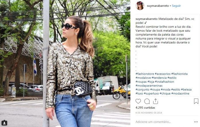 Suymara Barreto usa bolsa Chanel comprada no Etiqueta Única.