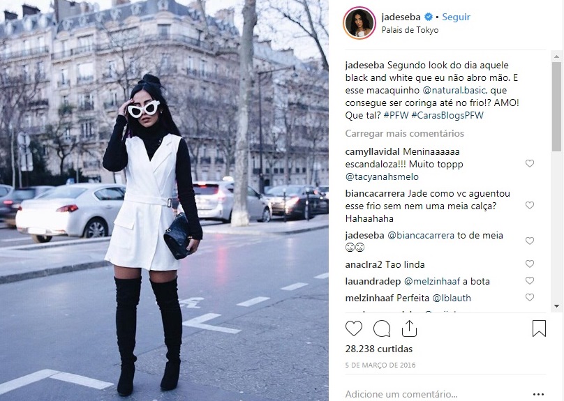 Jade Seba usa bolsa Chanel em Semana de Moda de Paris