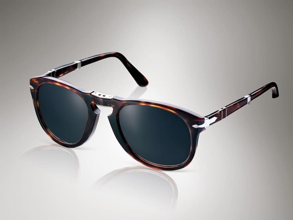 Persol – Conheça a história dos óculos dessa visionária marca