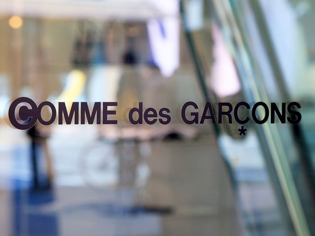 Capa do post sobre a história da Comme Des Garçons