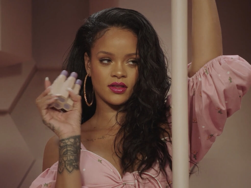 Capa do post de looks da Rihanna