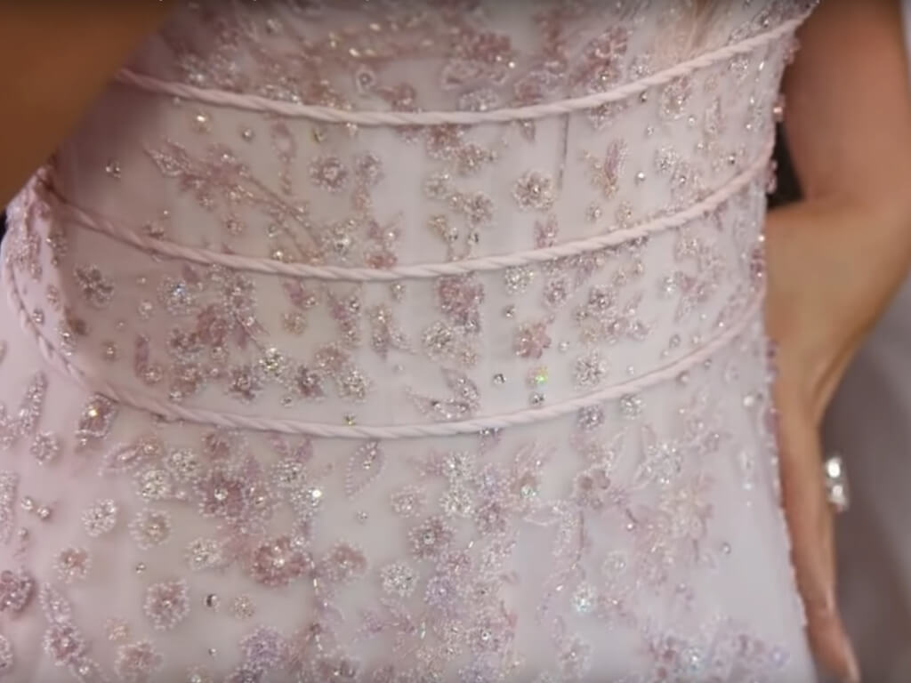 Detalhe do vestido Valentino de Mariah Carey.
