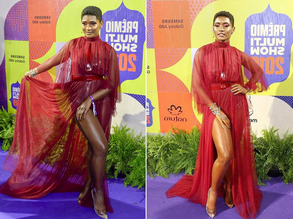 Erika Januza elegeu um longo transparente vermelho de Lethicia Bronstein.