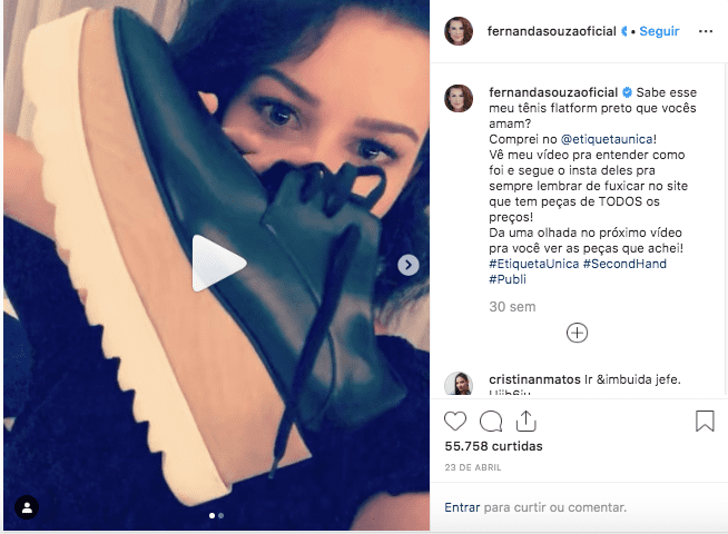 Fernanda Souza mostra sapato Flatform Stella McCartney comprado no Etiqueta Única.