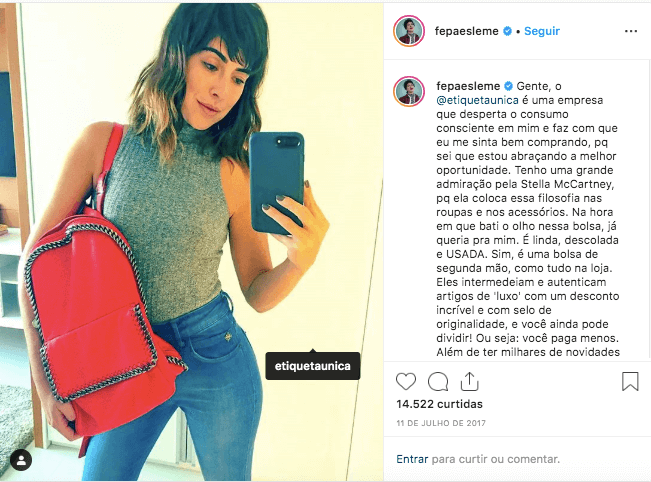 Fernanda Paes Leme usa mochila Stella McCartney comprada no Etiqueta Única.