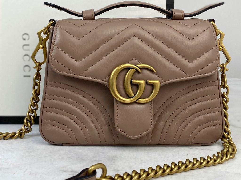 Bolsa Gucci GG Marmont. Clique na imagem e confira peças similares!