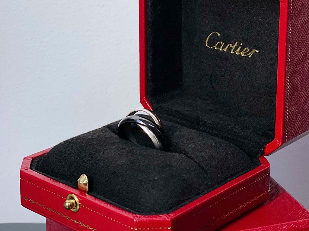 Anel Cartier. Clique na imagem e confira mais peças Cartier!