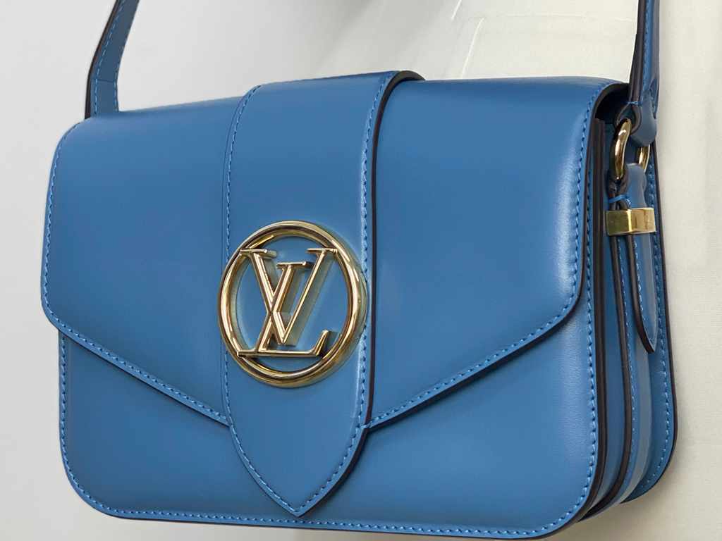 Bolsa Louis Vuitton Pont 9. Clique na imagem e confira mais modelos Louis Vuitton!